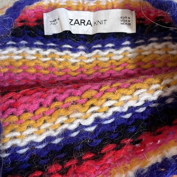 Colorful sweater - Picture 3 of 4